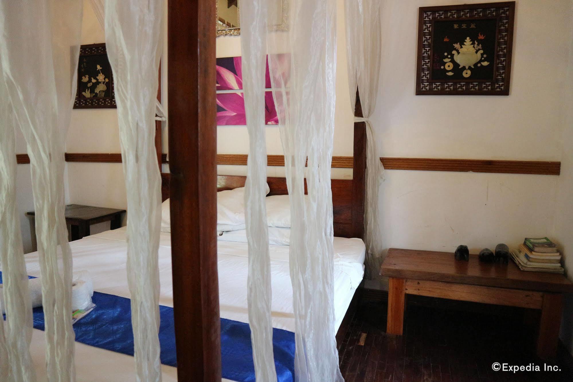 The Lotus Garden Bed and Breakfast Puerto Princesa Exterior foto